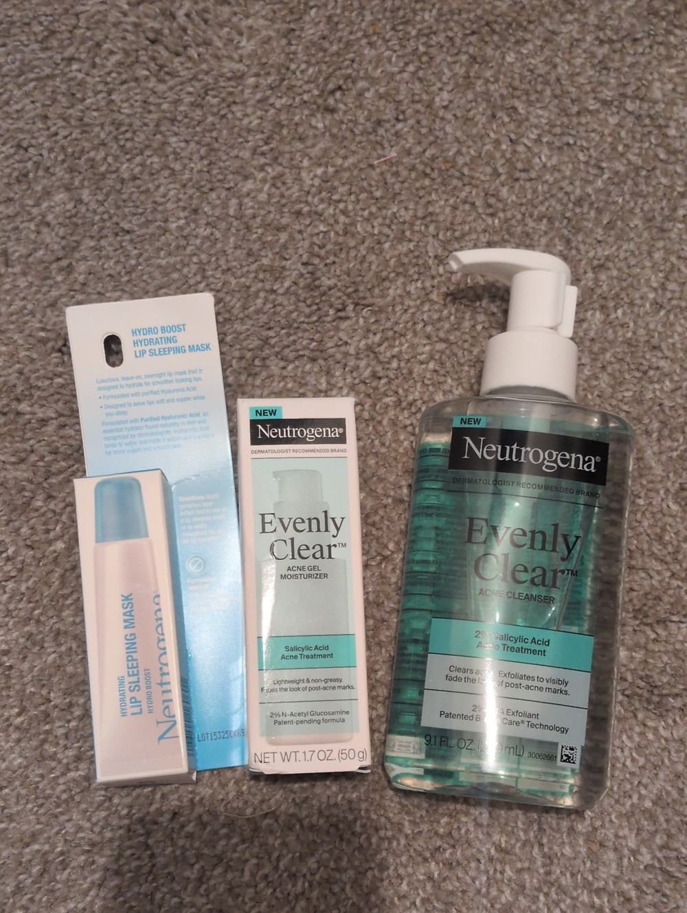 Neutrogena Evenly Clear Acne Cleanser & Gel Moisturizer And Lip Mask